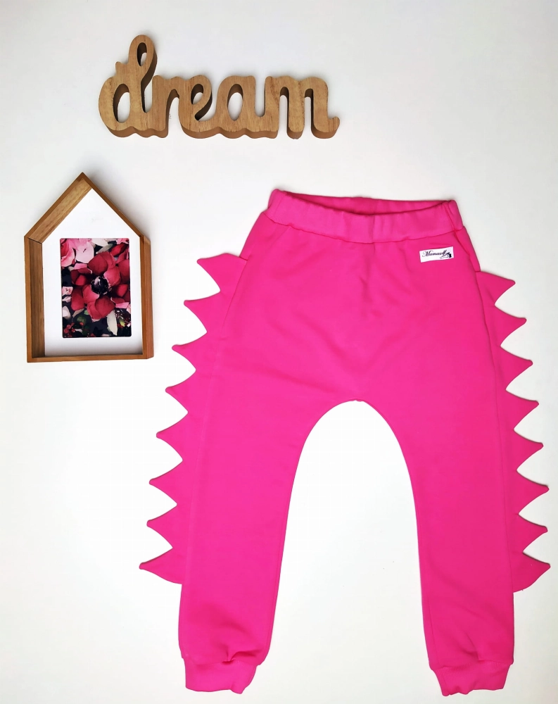 Spodnie smokowe dinozaurowe fuksjowe (typu baggy)